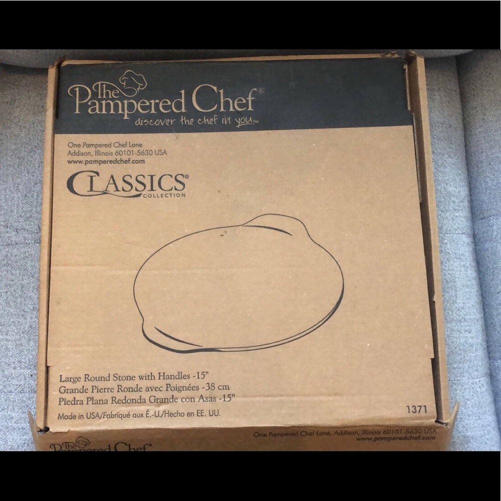 Pampered chef stoneware
